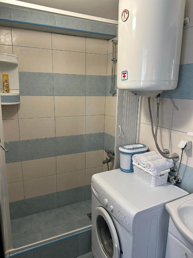 Apartmani Emily & Jully Nikšić Exteriör bild