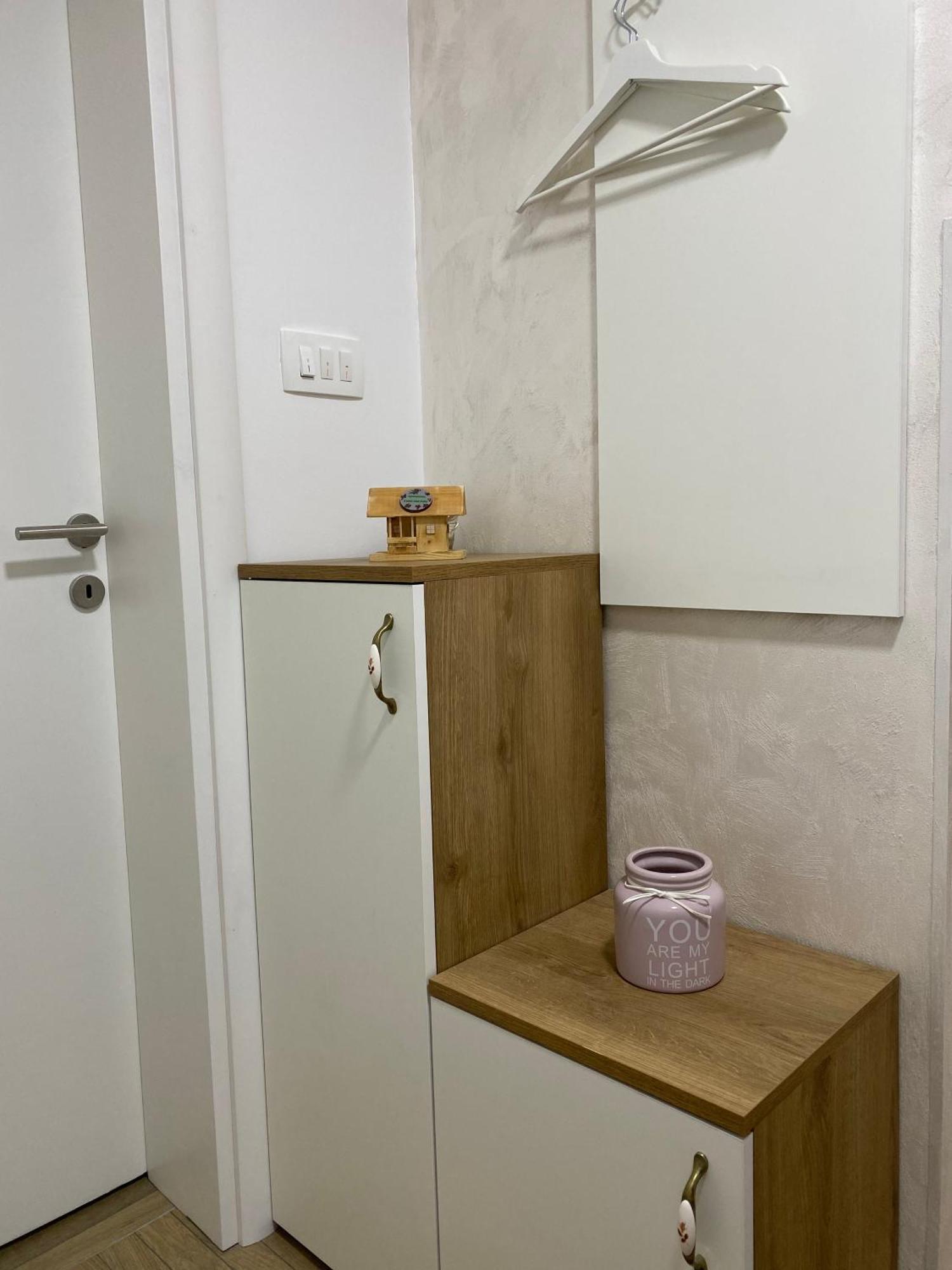 Apartmani Emily & Jully Nikšić Exteriör bild